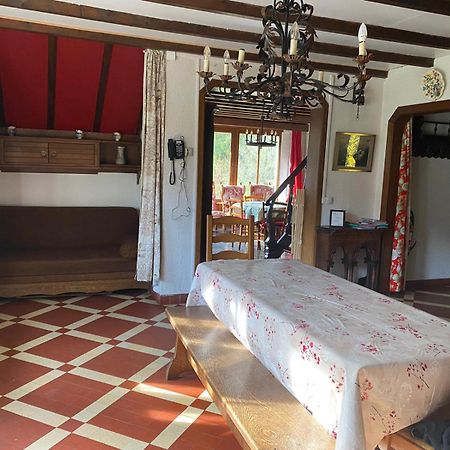 Propriete Bordee D'Etangs, Propice A La Detente Florenville Exterior photo