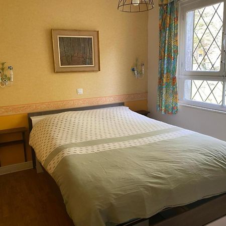 Propriete Bordee D'Etangs, Propice A La Detente Florenville Exterior photo
