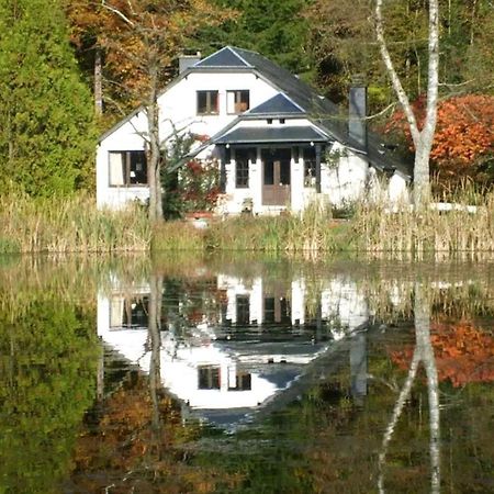 Propriete Bordee D'Etangs, Propice A La Detente Florenville Exterior photo