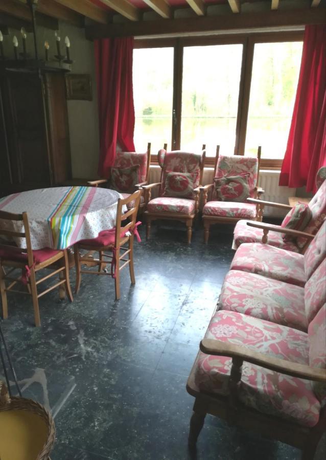 Propriete Bordee D'Etangs, Propice A La Detente Florenville Exterior photo